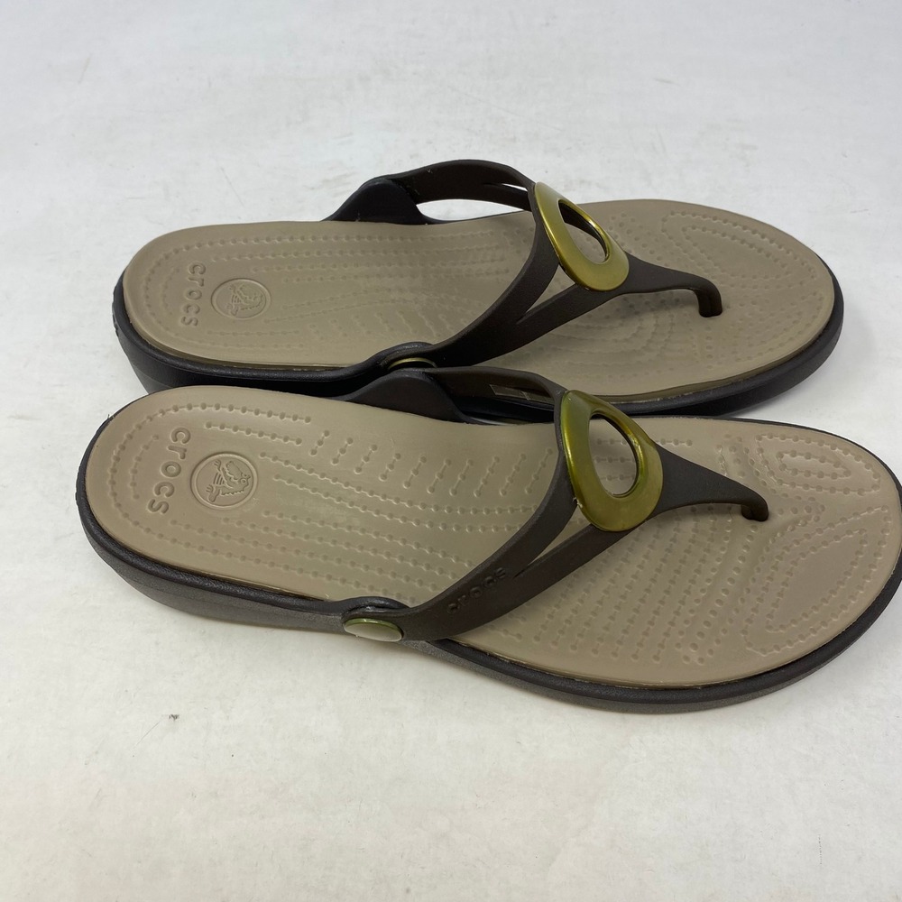 Crocs Sanrah Circle Wedge Sandals Womens 7 Espresso Khaki Thong Flip Flops 14153 - Picture 3 of 7